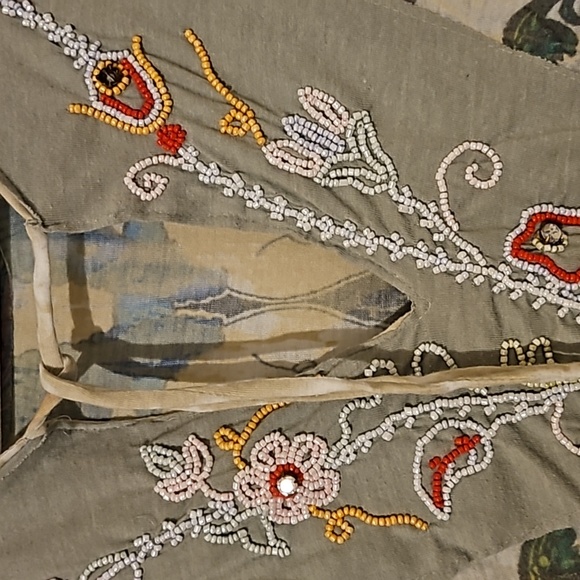 Top - Picture 2 of 4